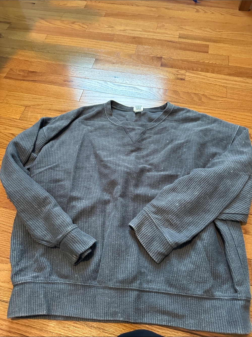 Women’s Gray Ribbed Crewneck Sweater